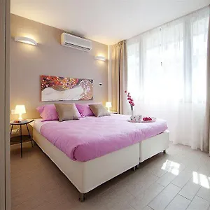 Aparthotel La Farina, Florence