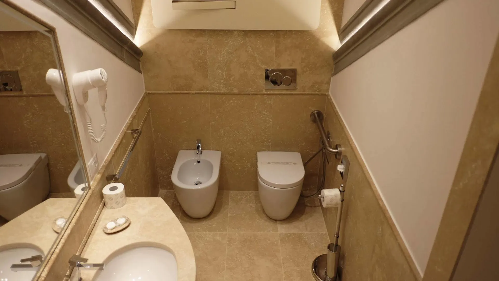 Hotel Renaissance Florence 3*,  Italy