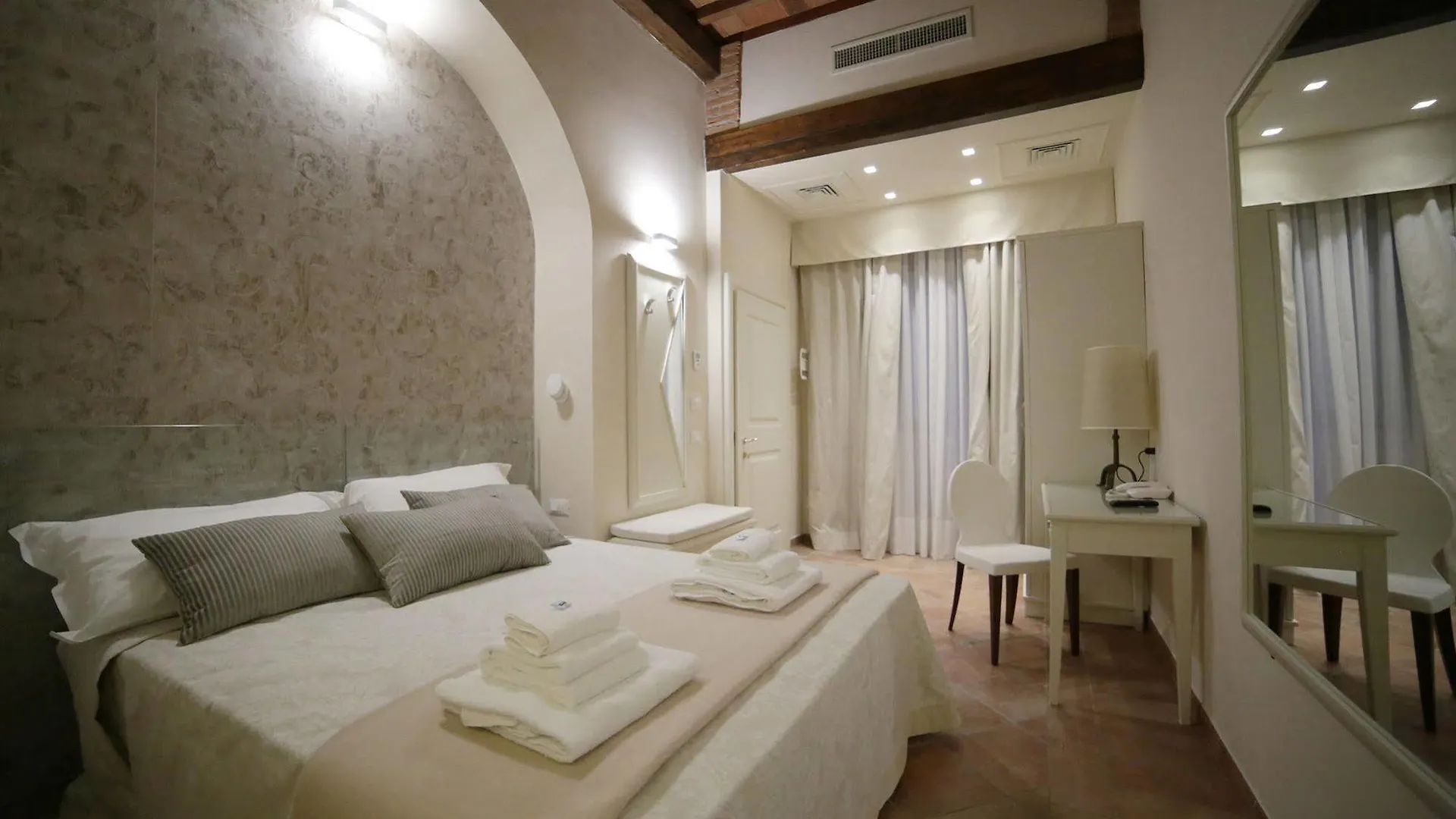 Hotel Renaissance Florence